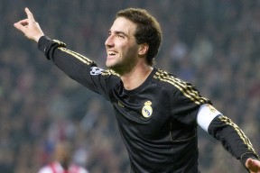 LEYU乐鱼体育官方网站-巨星逆袭：谁的表现最令人震惊？，逆巨星成长